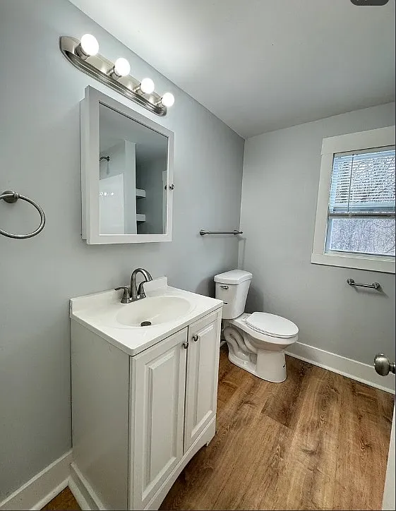 3 bed, 1200 sqft, $1,300 — Photo 2