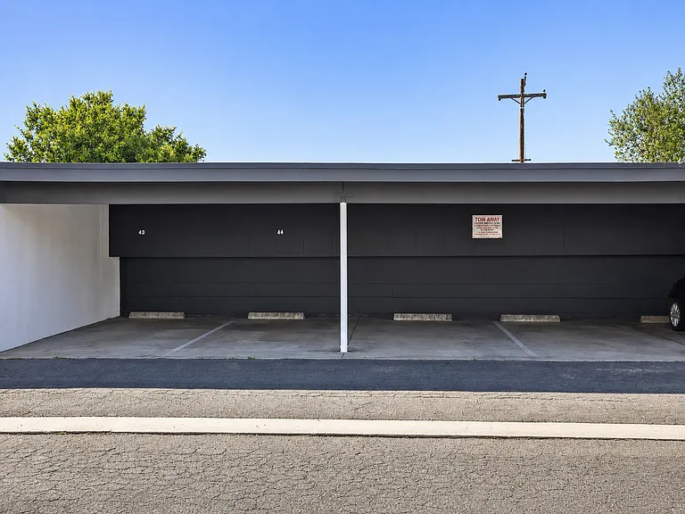 Westgate Apartments in Linda Vista — Photo 16