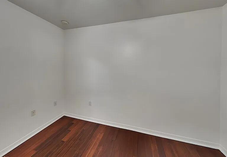 1952 Alambra Cir — Photo 19