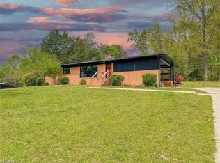 621 Nance Dr, Thomasville, NC 27360