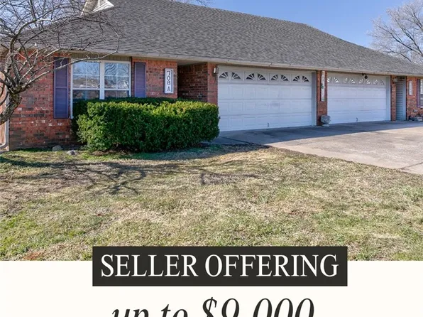 706 Meghan St, Siloam Springs, AR 72761