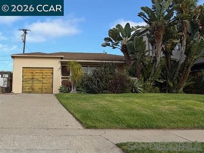 3945 Haines St, San Diego, CA, 92109
