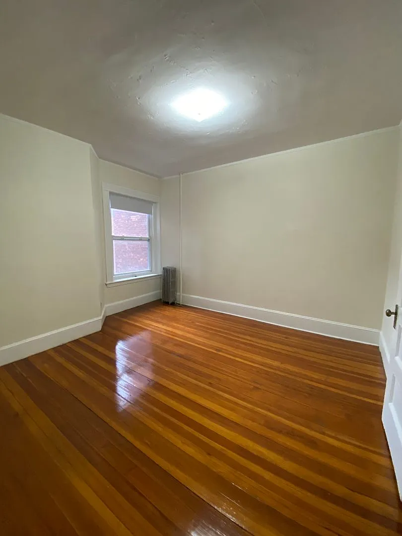 1-Bedroom Split | 1595 Beacon Street, Brookline (Washington Square) — Photo 2