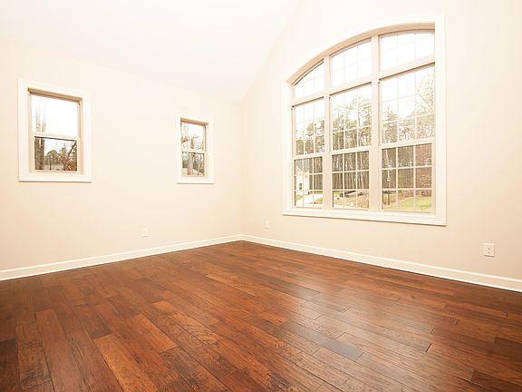 Study w/ vaulted ceiling