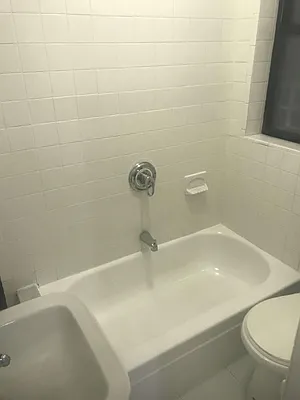 Rented by Green Home NY Realty LLC | media 18