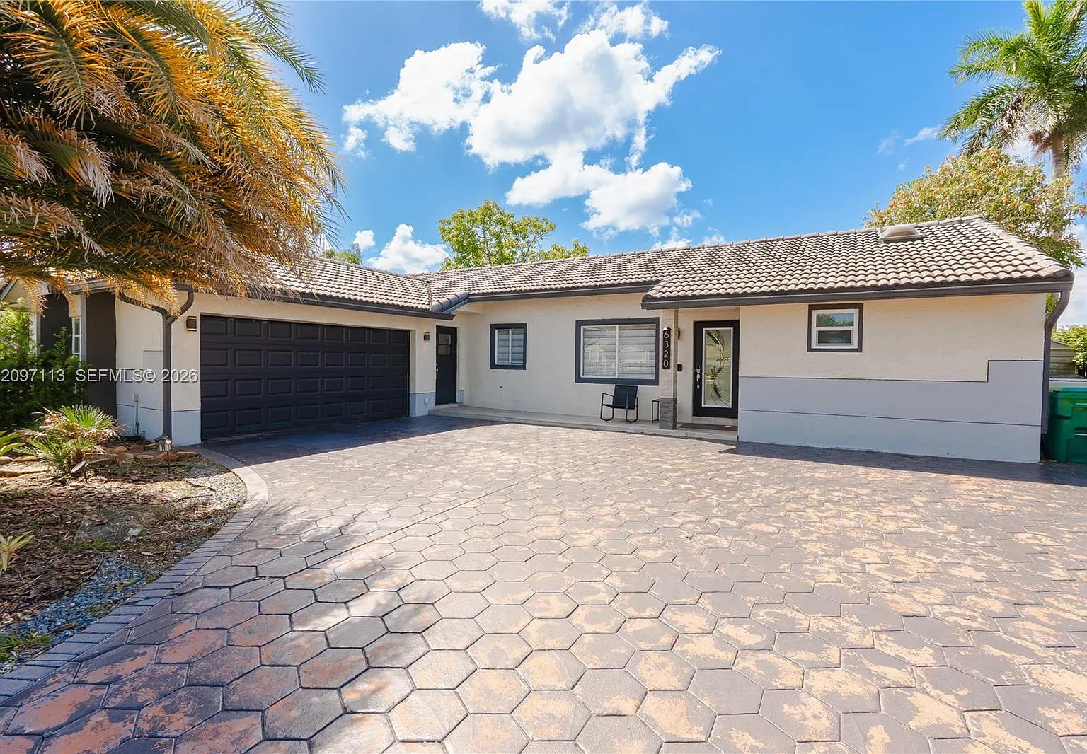 Country Lake Manors — Photo 3