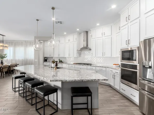 11818 W LUXTON Lane, Avondale, AZ 85323