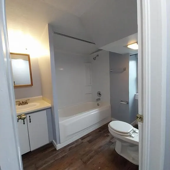 544 NW C St #B — Photo 20