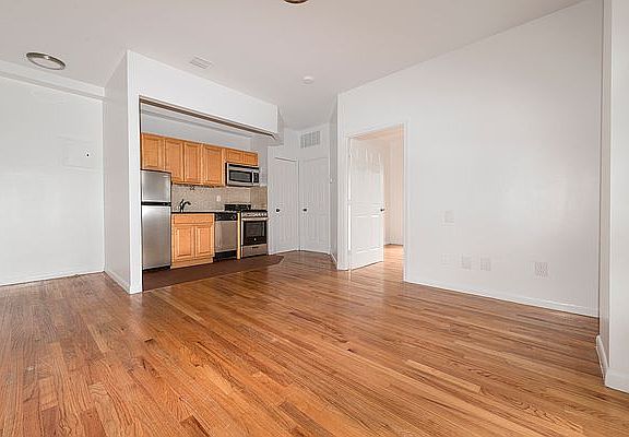 3rd image of 108 Ludlow St Ste 4B