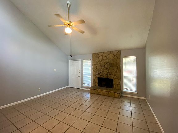 2nd image of 11621 Agua Dulce Creek Dr APT A