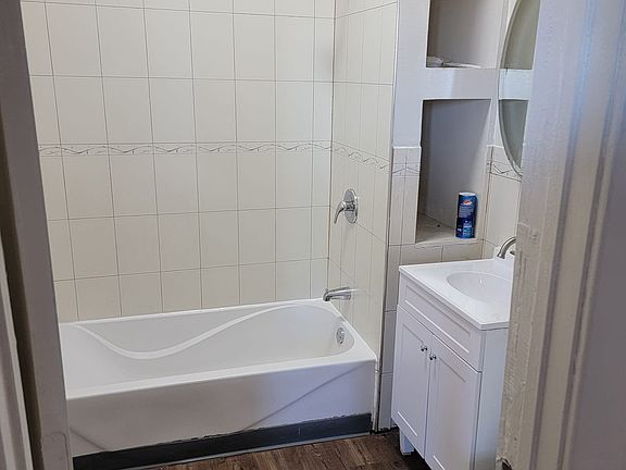 4th image of 3825 W Chicago Ave Unit 1