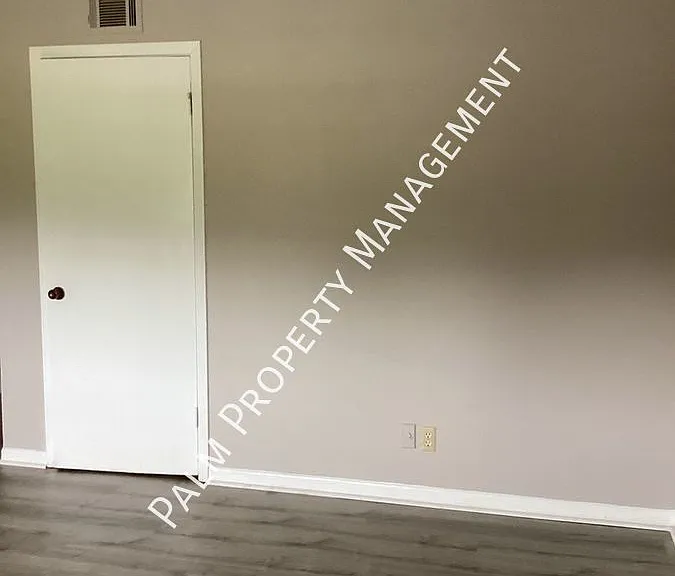 3222 Bee Rd #7 — Photo 2