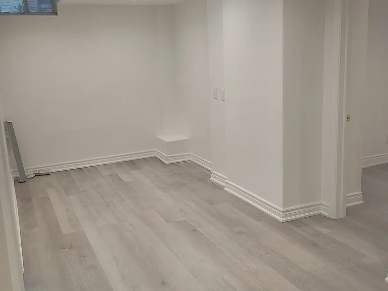 112 Holm Cres — Photo 12
