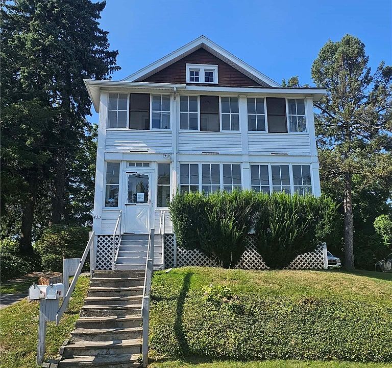 1st image of 433 Vann St