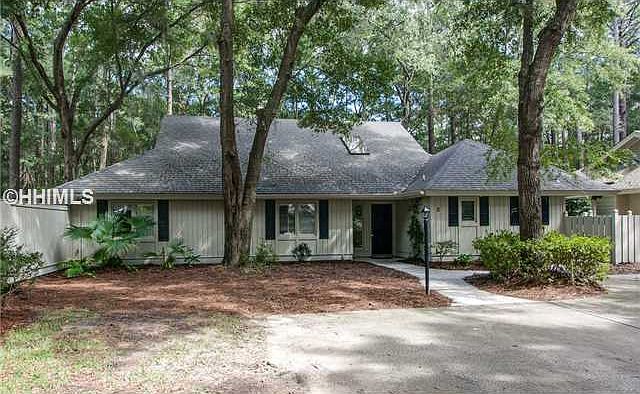1st image of 11 Edgewood Dr
