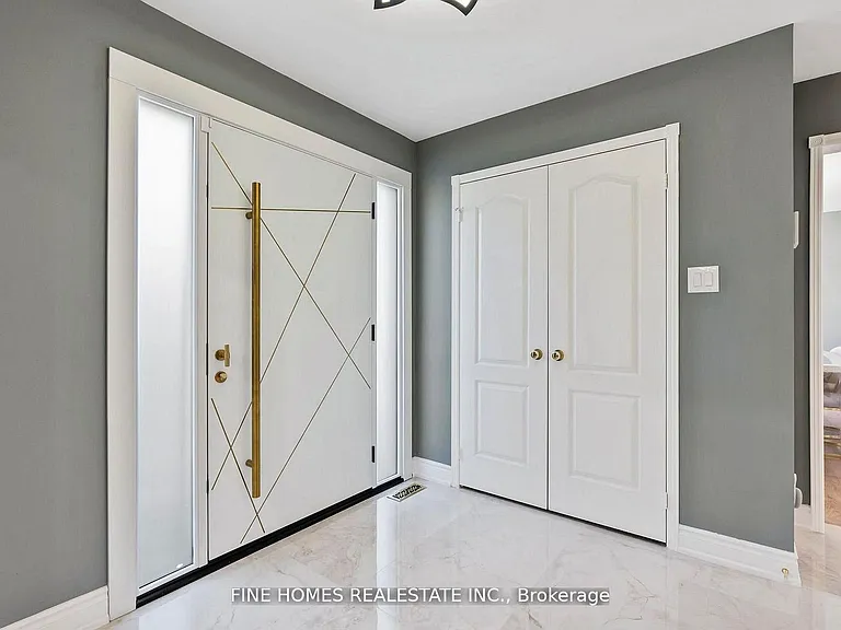 109 Angelina Ave — Photo 3