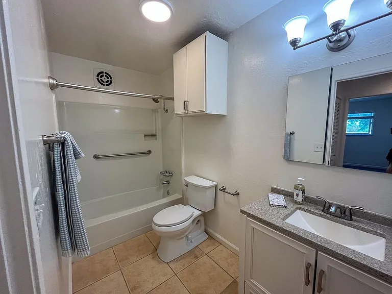 2364 Las Plumas Ave — Photo 7