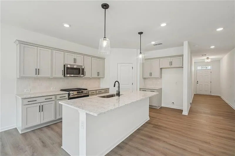 522 Silverleaf Trl