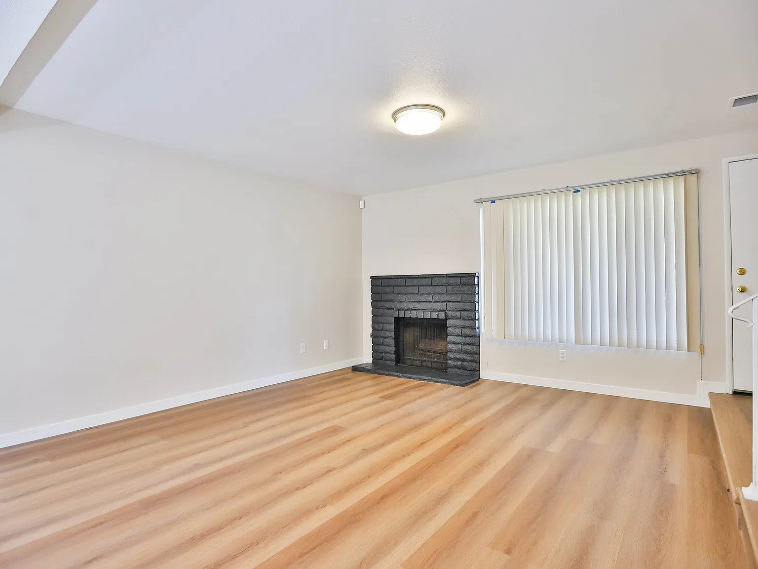 2 bed, 1197 sqft, $2,795 — Photo 2