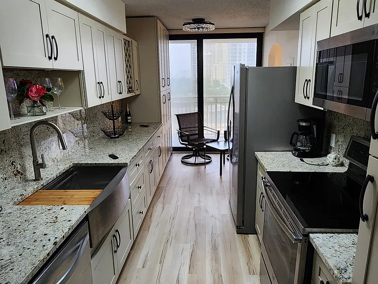 3400 N Ocean Dr #703 — Photo 13