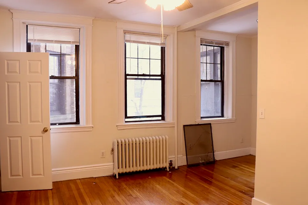 Studio, 450 sqft, $2,300 — Photo 1