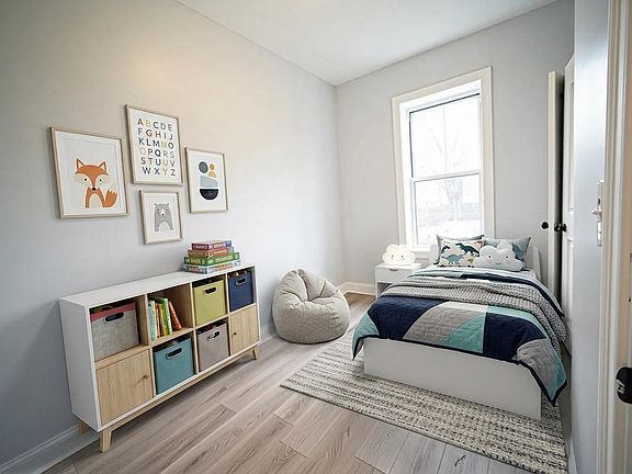 4th image of 203 Stegman St #1