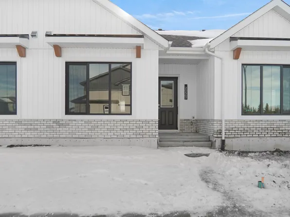 20705 42nd Ave NW, Edmonton, AB T6M 0R8