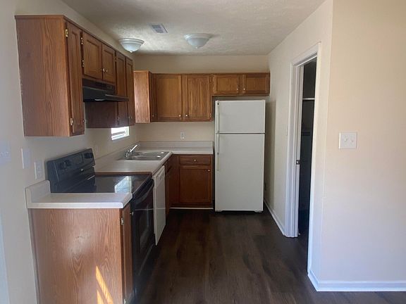3rd image of 1708 Patrick Way #11
