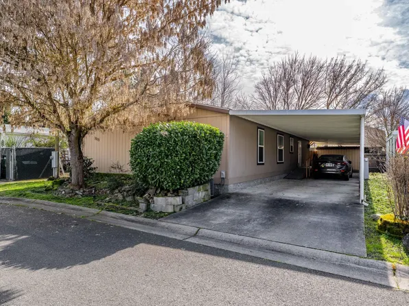 1515 Agape Way, Grants Pass, OR 97527