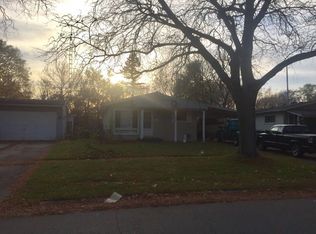 1415 Crestbrook Ln, Flint, MI 48507