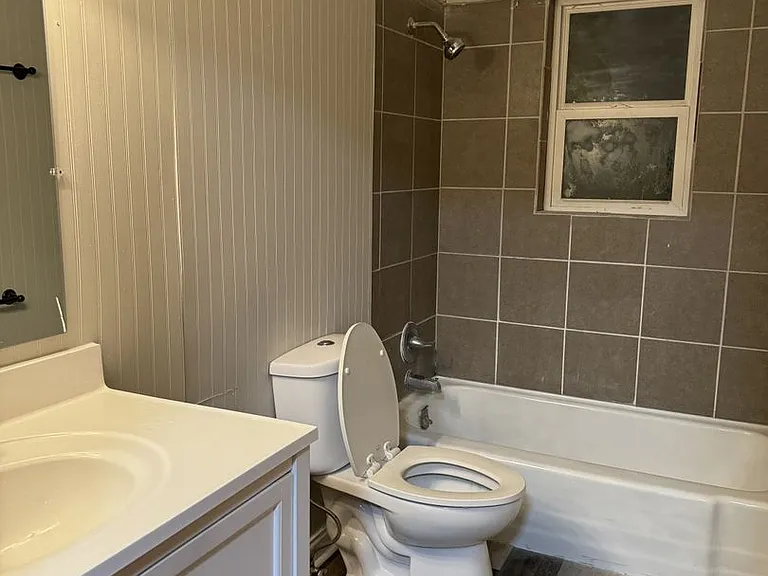 6111 Laurel Hall Dr — Photo 6