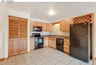 5th image of 910 NW Naito Pkwy APT I23