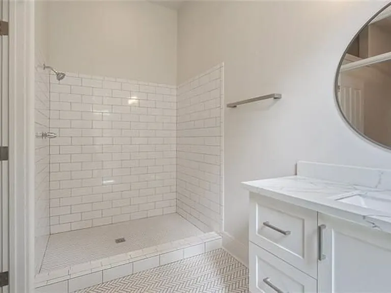 8616 Jeannette St — Photo 17