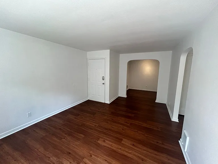 801 South Adams Street — Photo 5