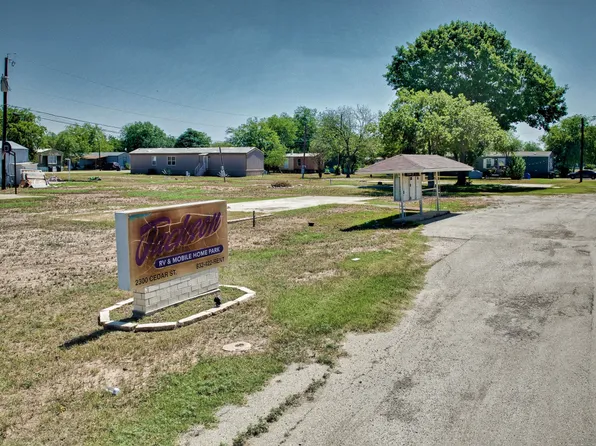 2300 Cedar St Lot 15, Hondo, TX 78861