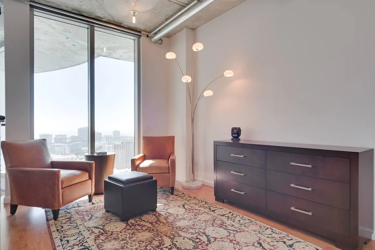 Building Photo - 690 SW 1st Ct #Penthouse 2-21