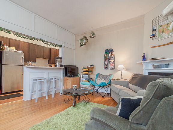3rd image of 313 E Mifflin St #10473646