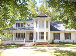 195 Brandon Mill Cir, Fayetteville, GA 30214