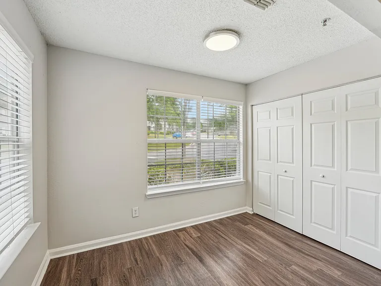 The Flats at 1500 — Photo 44