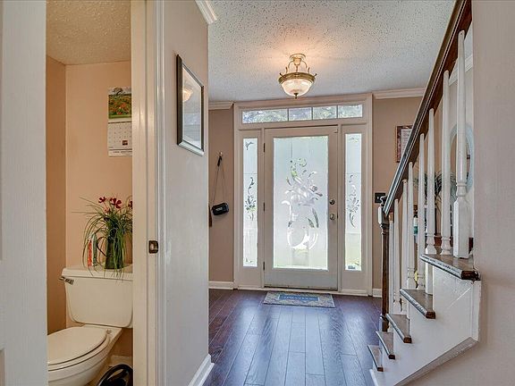 5th image of 2961 Hillcreek Dr