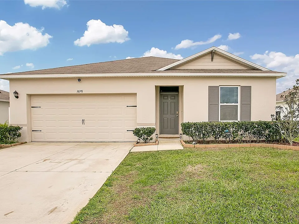 3676 Scarlet Oak Dr