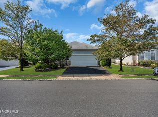 19 Kensington Rd, Manchester, NJ 08759