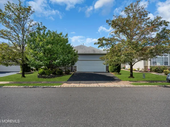 19 Kensington Road, Manchester, NJ 08759