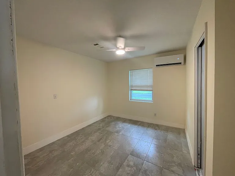 2194 Ponce De Leon Cir #1 — Photo 4