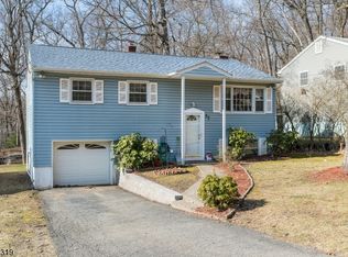 37 Aspen Rd, Ringwood, NJ 07456
