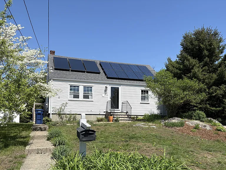 9 Larkin Ln — Photo 1