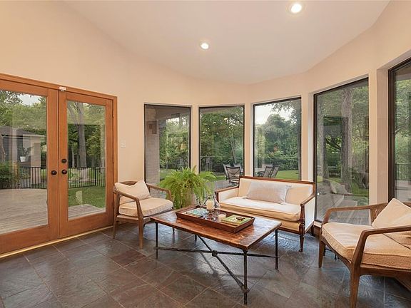 2nd image of 6004 Twin Coves St