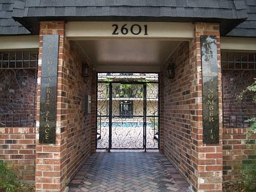 3rd image of 2601 Metairie Lawn Dr #114