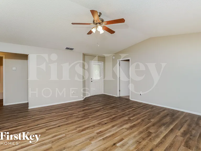 3753 Willow Wisp Dr N — Photo 2