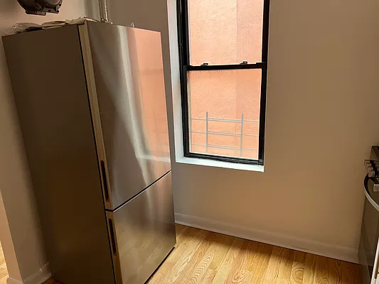 Rented by CITY SKYLINE REALTY INC | media 16